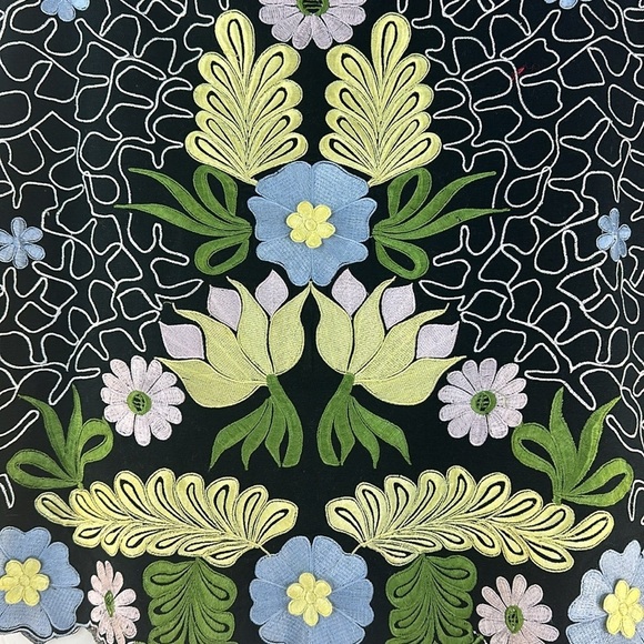 SNAK Embroidered A-Line Floral Mini Skirt - Picture 3 of 9